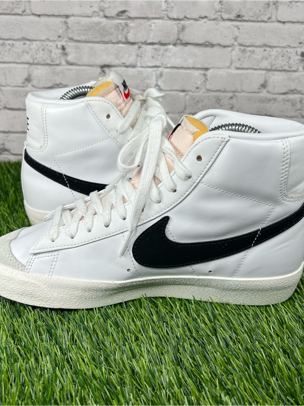 Nike Blazer Mid 77 Sneakers Women's Size 8 US, CZ1055-100 Black/White - Picture 6 of 10